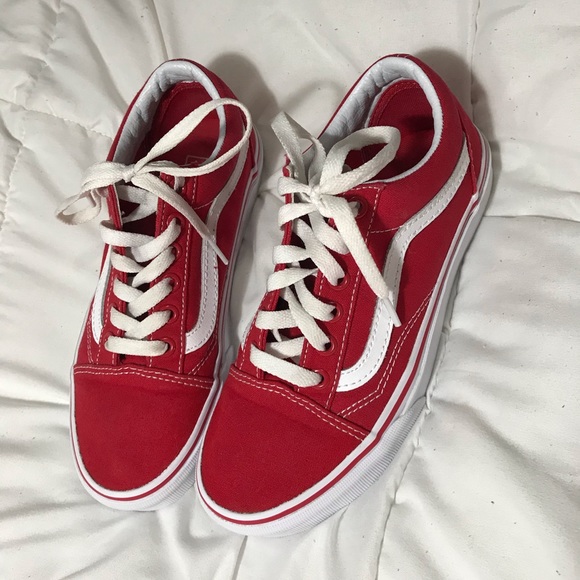 red vans tennis shoes